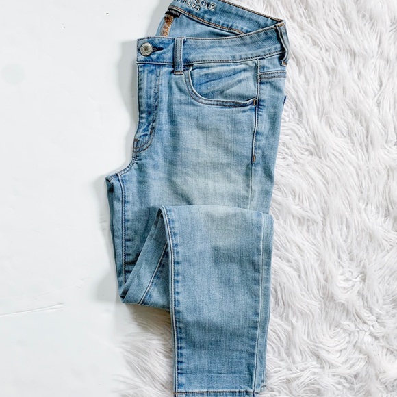 American Eagle Outfitters Denim - AEO • light wash short jeggings